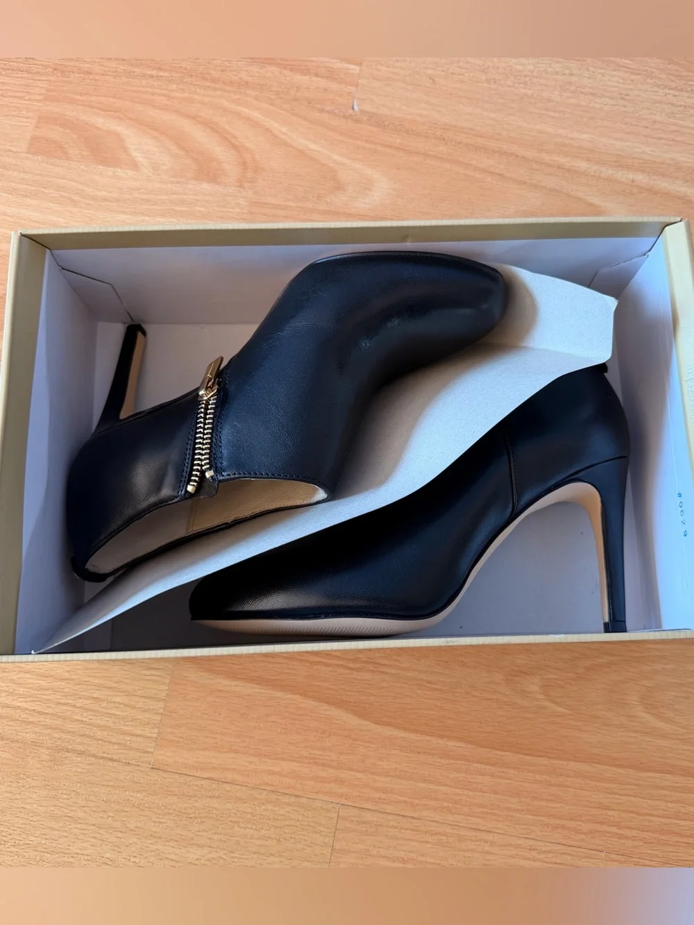 Michael by Michael Kors Sammy Black Leather Ankle Booties Size 6.5